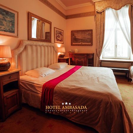 Hotel Ambasada Boleslawiec Болеславец Екстериор снимка