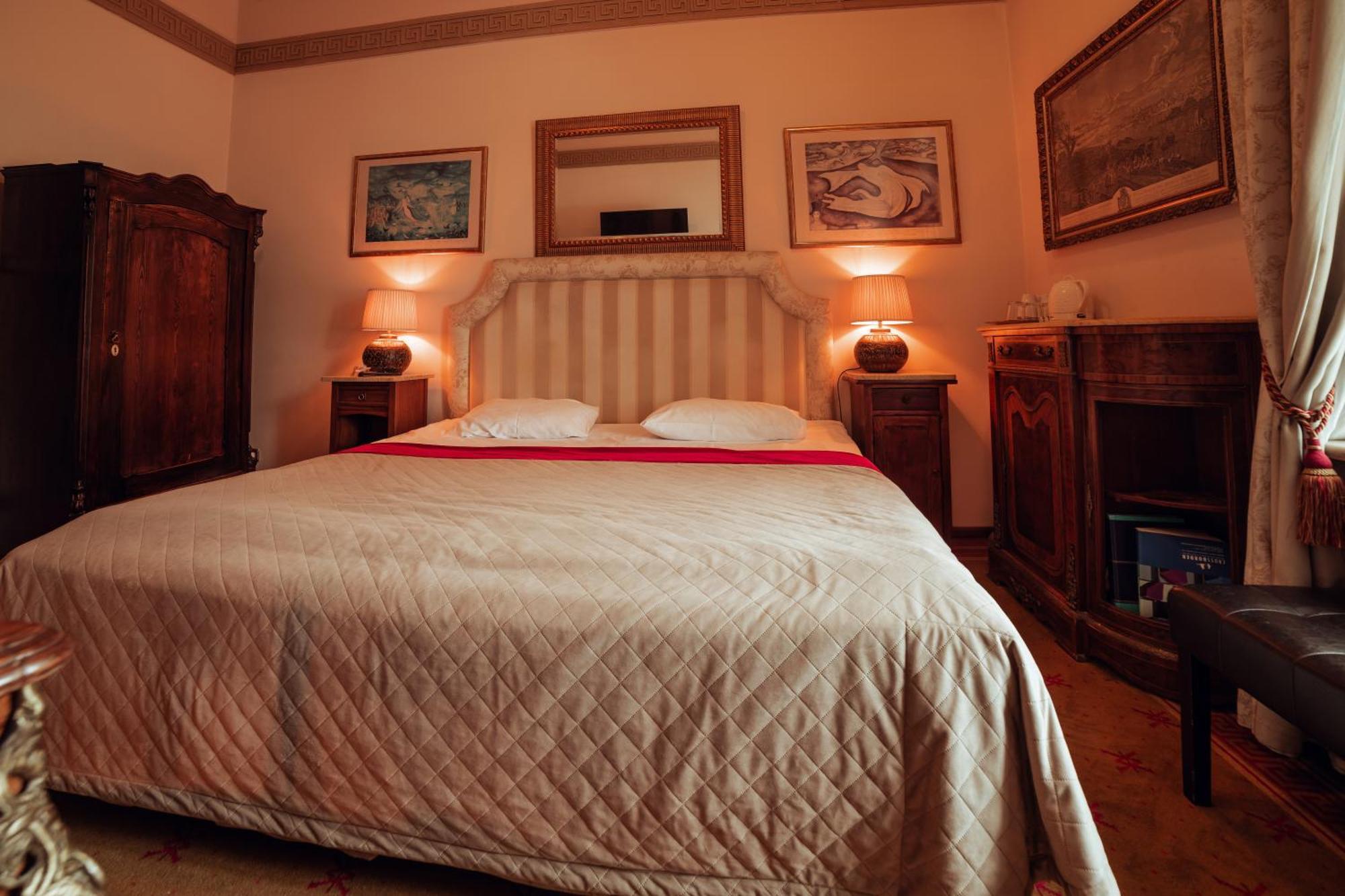 Hotel Ambasada Boleslawiec Болеславец Екстериор снимка