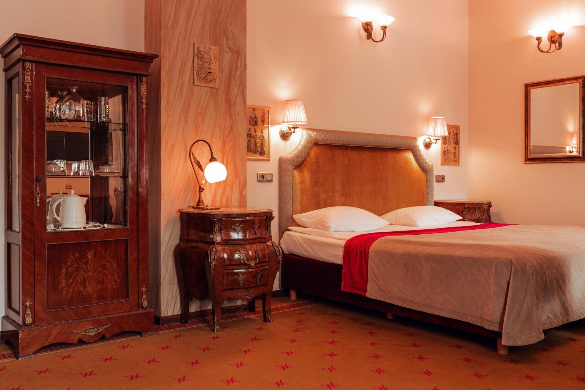 Hotel Ambasada Boleslawiec Болеславец Екстериор снимка