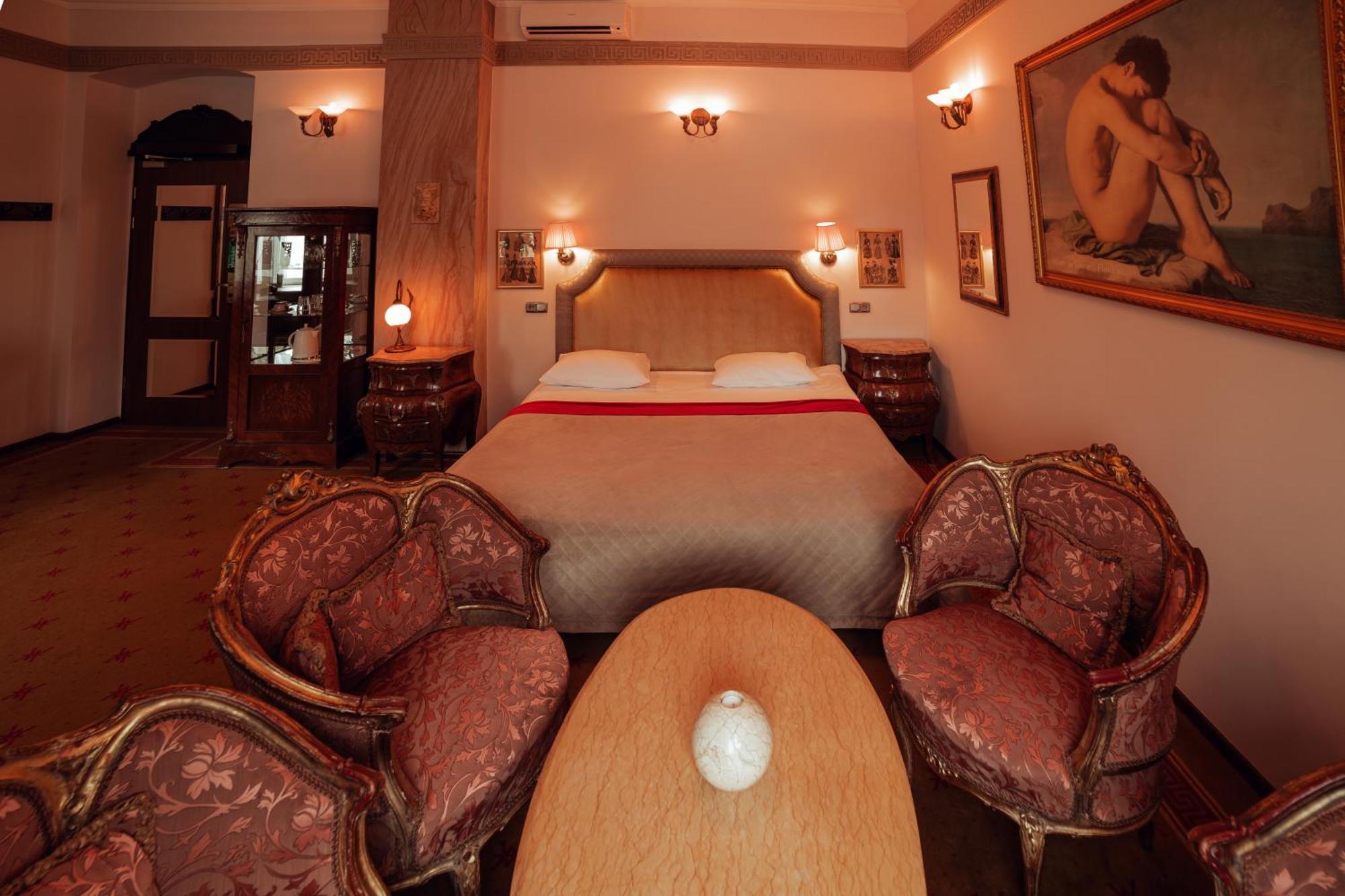 Hotel Ambasada Boleslawiec Болеславец Екстериор снимка